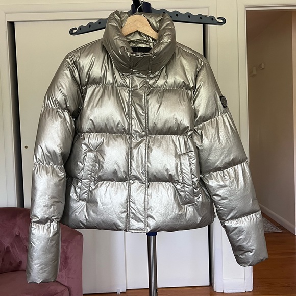 NWOT Noize Gold Metallic Quilted Cropped Puffer Jacket - Picture 9 of 16
